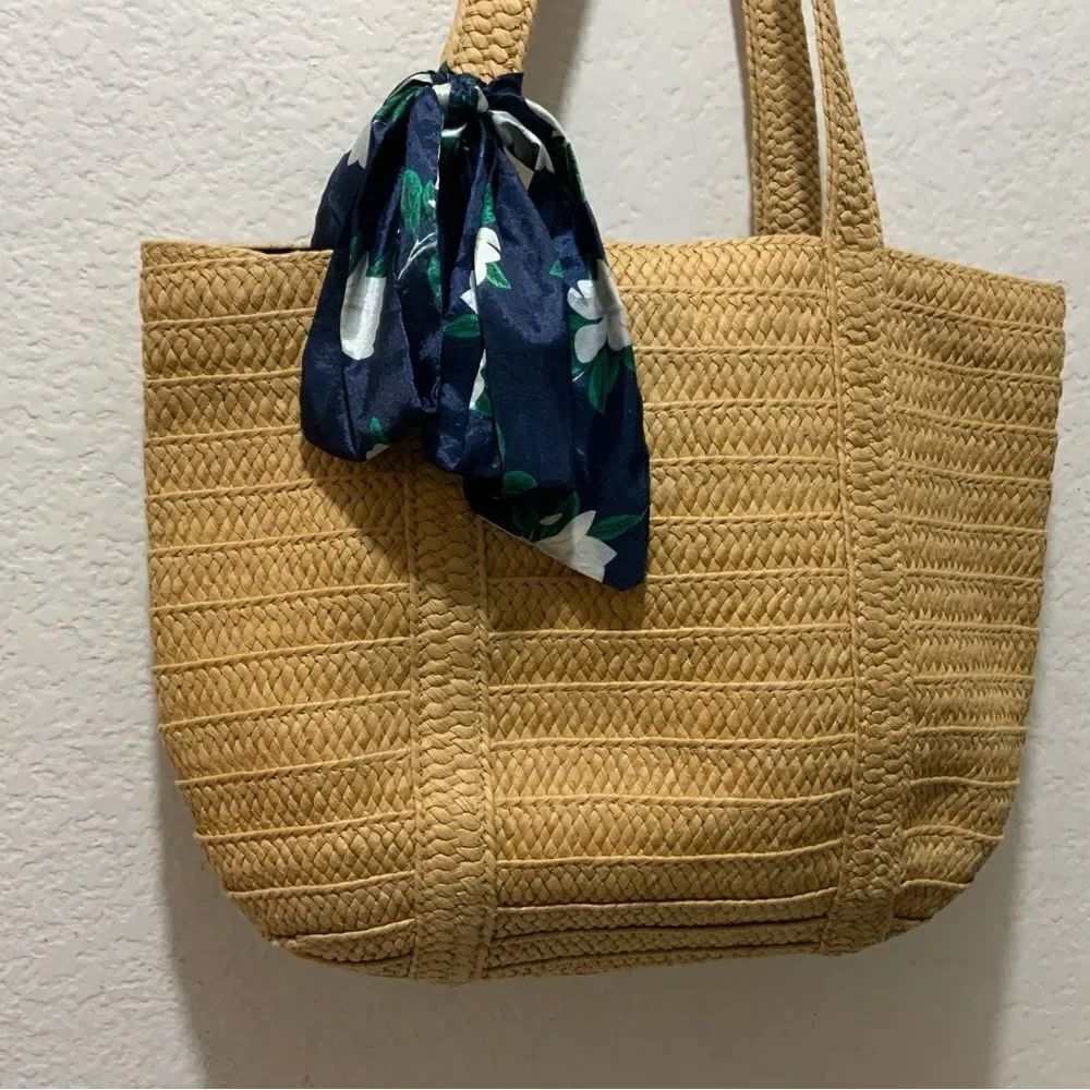 Draper James straw bag - Picture 3 of 10